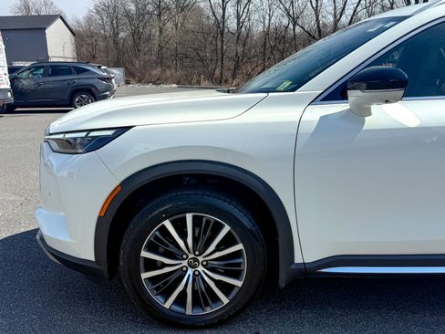 Used 2024 INFINITI QX60 Sensory w/ Vision Package image 9