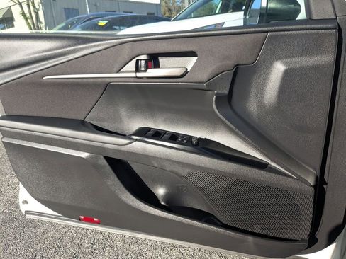 Used 2025 Toyota Camry LE image 16