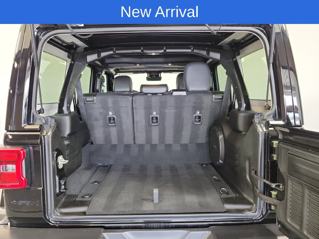 Used 2024 Jeep Wrangler Unlimited Sahara w/ Technology Group AWD/4WD image 25