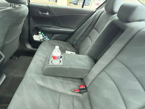 Used 2017 Honda Accord EX image 14