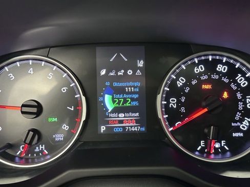 Used 2020 Toyota RAV4 XLE Premium image 24