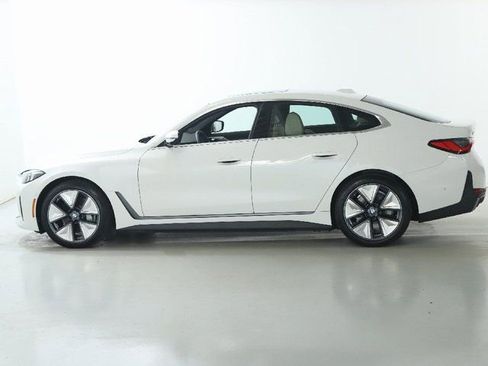 Used 2025 BMW i4 xDrive40i w/ Parking Assistance Package image 39