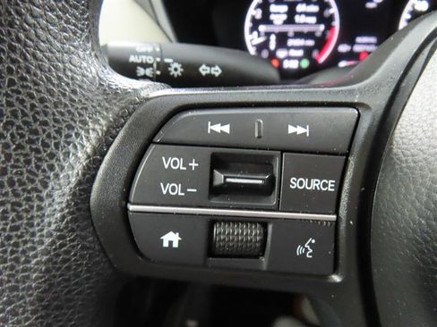 Used 2024 Honda HR-V LX image 22