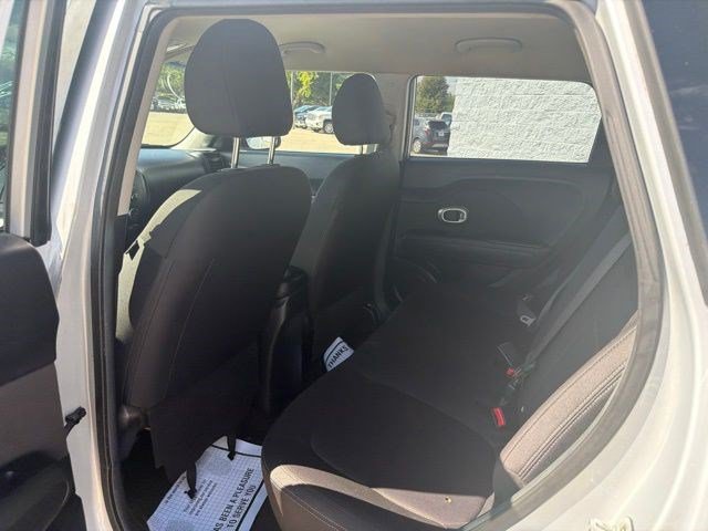 Used 2016 Kia Soul w/ Convenience Package FWD image 13