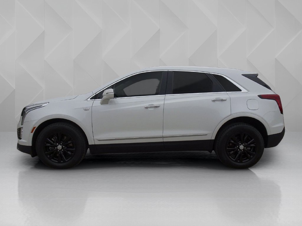Certified 2022 Cadillac XT5 Premium Luxury FWD image 2