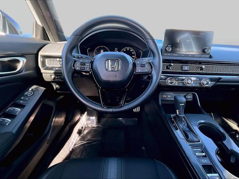 Used 2025 Honda Civic Sport image 5