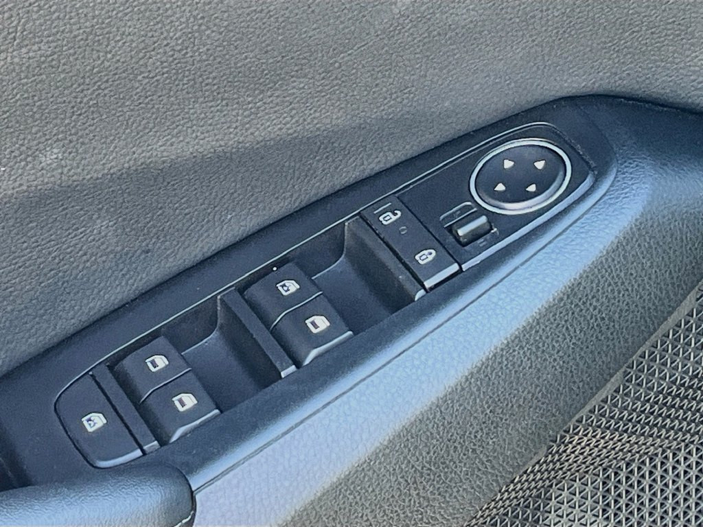 Used 2026 Kia Seltos S FWD image 18