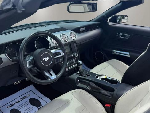 Used 2018 Ford Mustang Premium RWD image 10