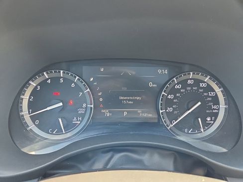 Used 2020 Toyota Highlander XLE FWD image 20