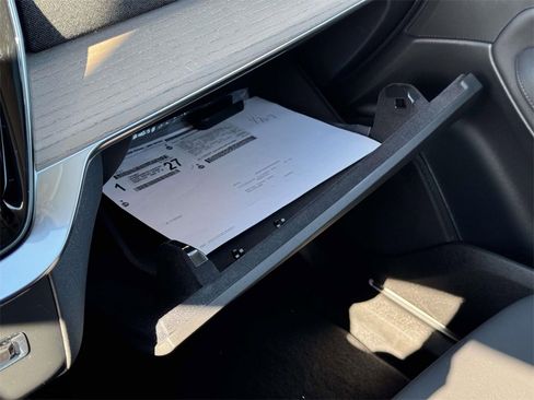 Used 2026 Volvo XC90 T8 Plus w/ Protection Package Premier image 31