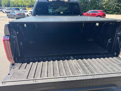 Used 2025 Toyota Tundra Platinum AWD/4WD image 30