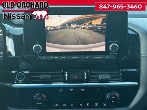 Used 2022 Nissan Pathfinder S image 16