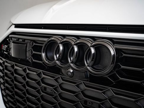 New 2025 Audi RS 6 performance image 3