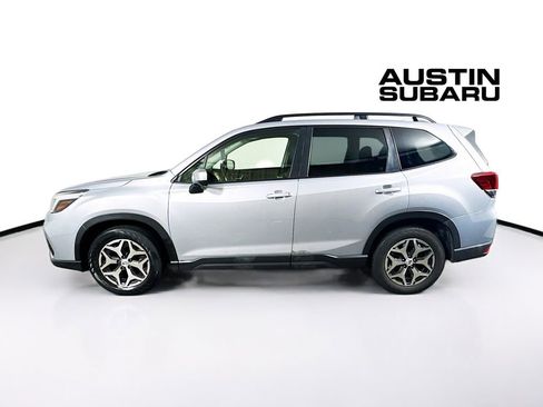 Used 2020 Subaru Forester Premium AWD/4WD image 4
