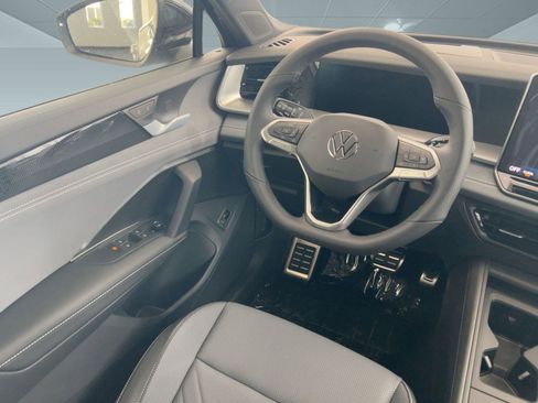 New 2026 Volkswagen Tiguan SE R-Line AWD/4WD image 27