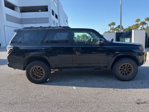 Used 2019 Toyota 4Runner SR5 Premium AWD/4WD image 2