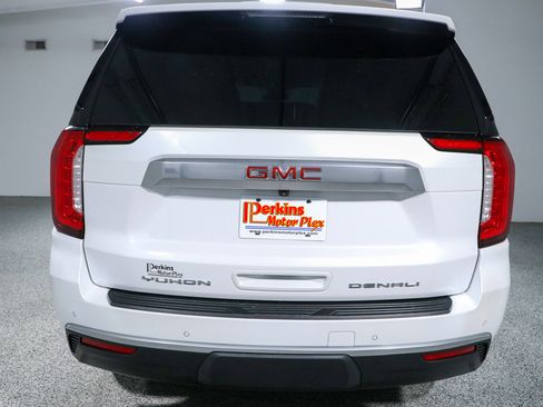 Used 2023 GMC Yukon Denali AWD/4WD image 8