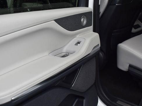 New 2025 Lincoln Navigator L Reserve image 12