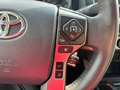 Used 2020 Toyota Tacoma SR5 AWD/4WD image 19