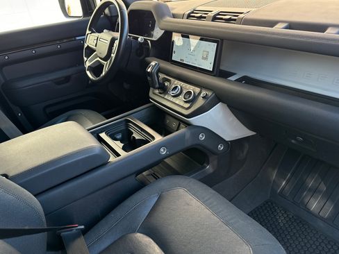 Used 2020 Land Rover Defender 110 S image 15