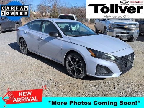 Used 2024 Nissan Altima 2.5 SR w/ SR Premium Package image 1
