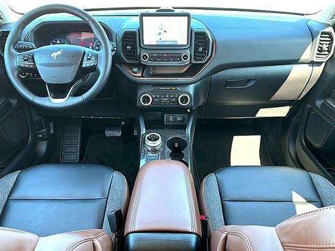 Used 2024 Ford Bronco Sport Outer Banks w/ Tech Package AWD/4WD image 19