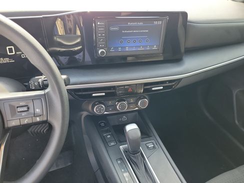 Certified 2025 Nissan Kicks S FWD image 19