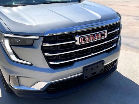 Used 2024 GMC Acadia Elevation FWD image 29