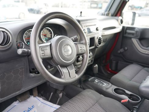 Used 2012 Jeep Wrangler Unlimited Sport AWD/4WD image 8