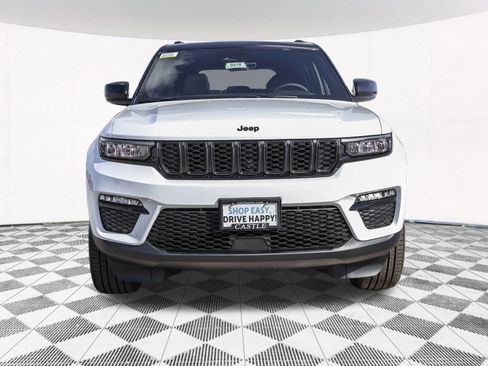 New 2025 Jeep Grand Cherokee Limited image 9