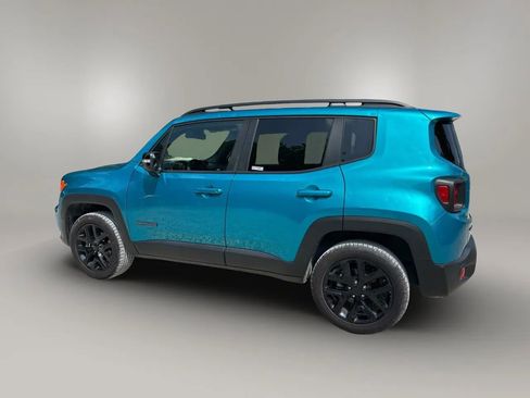 Used 2022 Jeep Renegade Altitude image 3