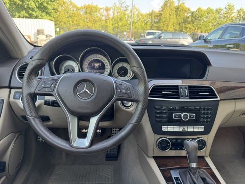 Used 2014 Mercedes-Benz C 250 Sedan image 31