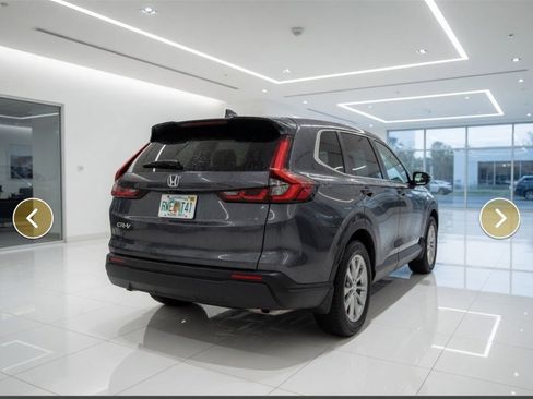 Used 2024 Honda CR-V EX image 5