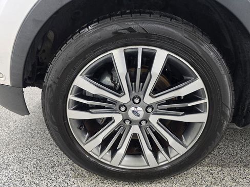 Used 2016 Ford Explorer Platinum AWD/4WD image 31