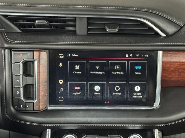 Used 2023 GMC Yukon XL Denali Ultimate AWD/4WD image 16