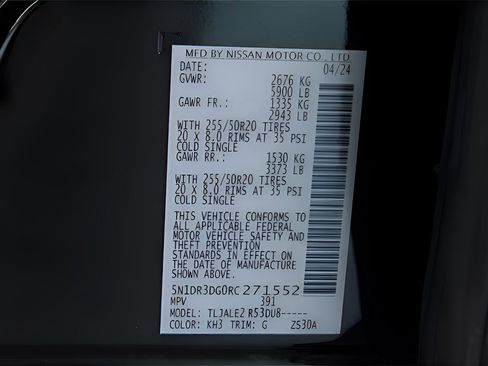 Used 2024 Nissan Pathfinder Platinum w/ Cargo Package image 27