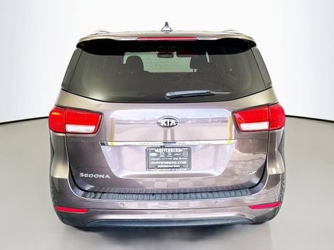 Used 2016 Kia Sedona SX image 6