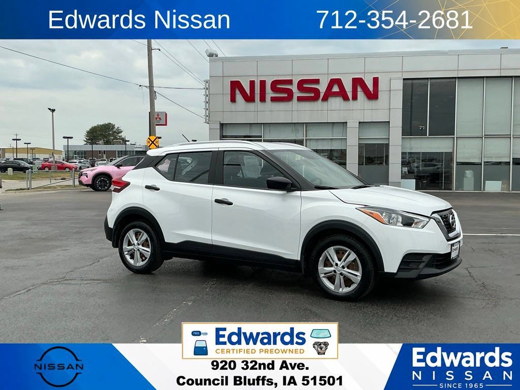 Used 2018 Nissan Kicks S FWD image 1