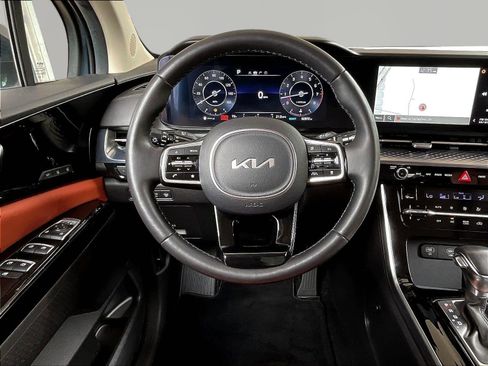 Used 2024 Kia Carnival SX Prestige FWD image 8