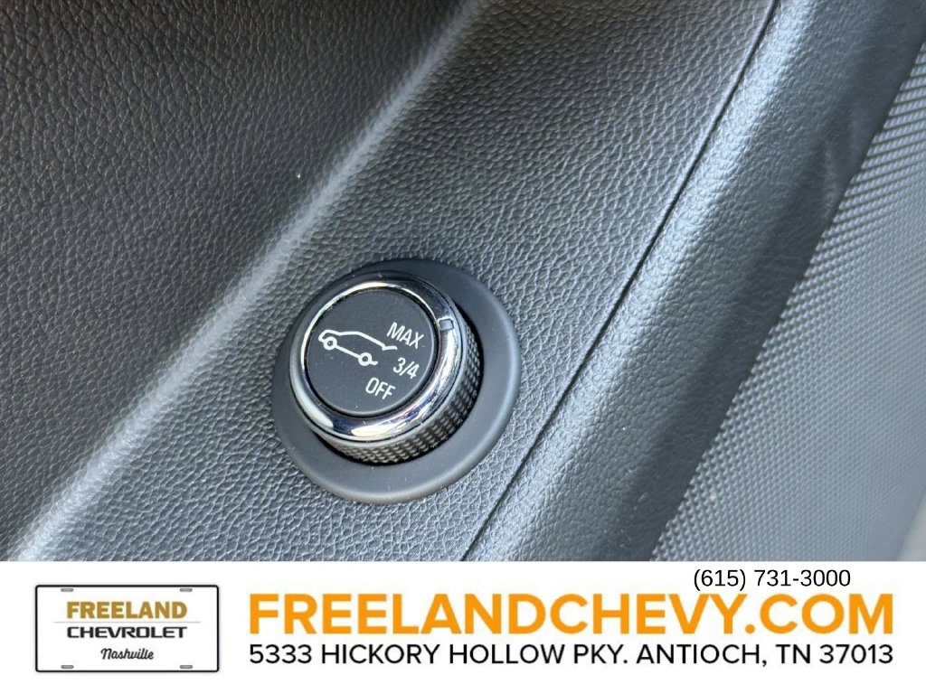 Used 2022 Chevrolet Traverse LT FWD image 33