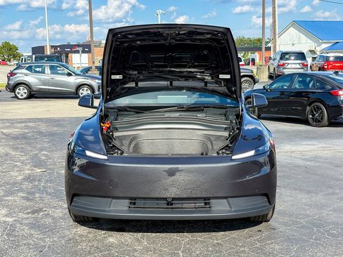 Used 2026 Tesla Model Y AWD image 29