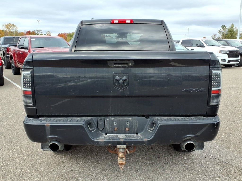 Used 2017 RAM 1500 Express w/ Black Ram 1500 Express Group AWD/4WD image 5