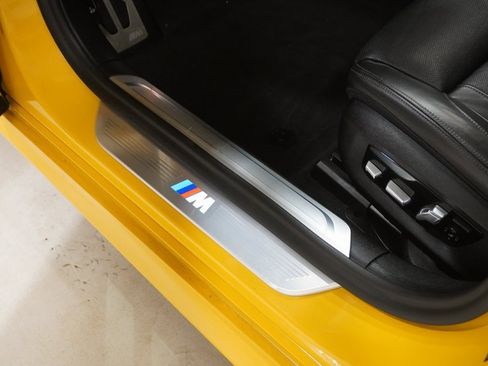 Used 2021 BMW 750i xDrive w/ Executive Package image 15