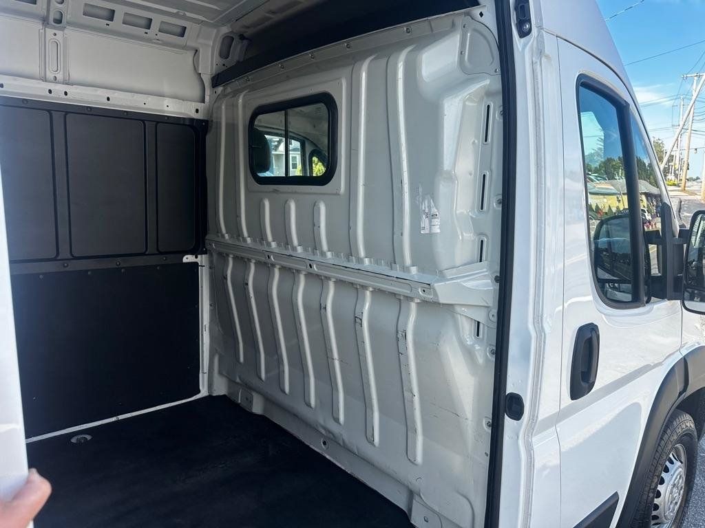 Used 2024 RAM ProMaster 2500 FWD image 10