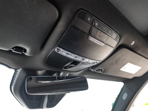 Used 2022 Mercedes-Benz GLC 43 AMG 4MATIC image 36