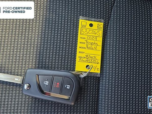Used 2024 Toyota RAV4 LE AWD/4WD image 18