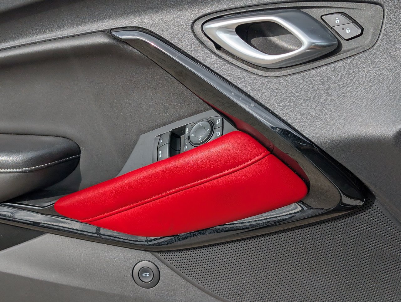 Used 2022 Chevrolet Camaro SS w/ Redline Edition RWD image 27