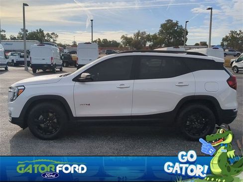 Used 2022 GMC Terrain AT4 w/ Infotainment Package II image 8