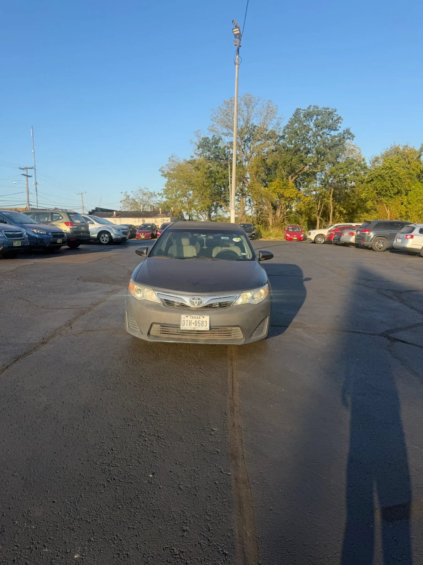 Used 2012 Toyota Camry LE FWD image 2