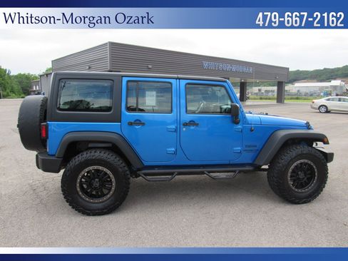 Used 2016 Jeep Wrangler Unlimited Sport w/ Connectivity Group AWD/4WD image 18